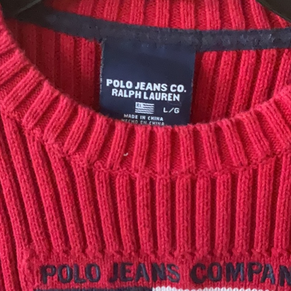 Red Sweater - Picture 5 of 12